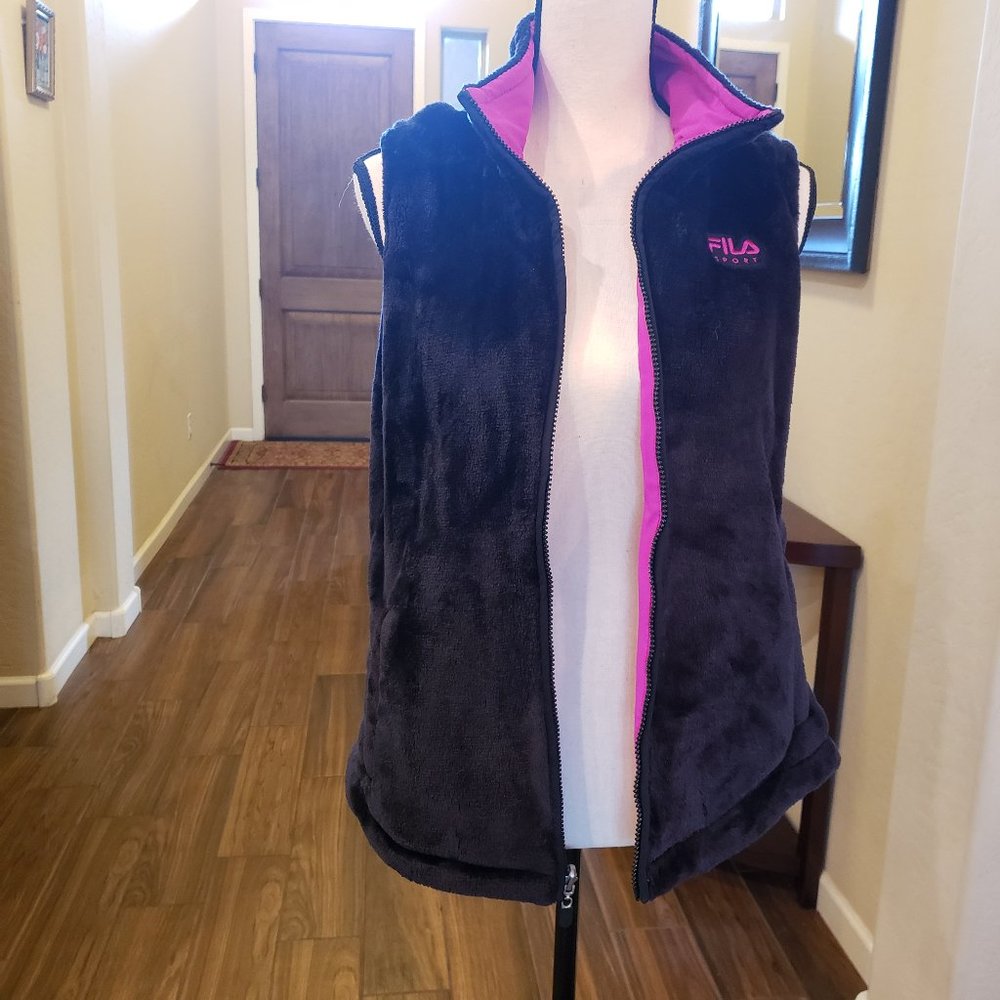 Fila reversable black and pink vest never worn